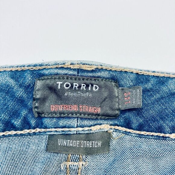 Torrid Boyfriend‎ Straight Vintage Stretch Mid Rise Jeans NWT Womens 14S - Picture 4 of 9